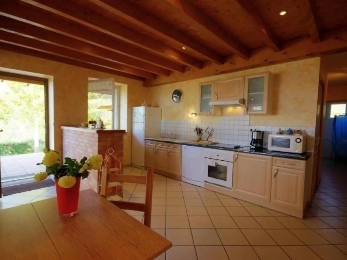 Gite Rural 2 Chambres Avec Jardin, Terrasse, Wifi, Animaux Acceptes - Fr-1-496-130 Saint-Heand France