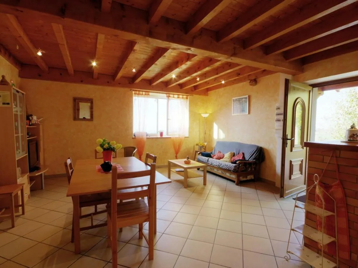Gite Rural 2 Chambres Avec Jardin, Terrasse, Wifi, Animaux Acceptes - Fr-1-496-130 Saint-Heand Holiday home