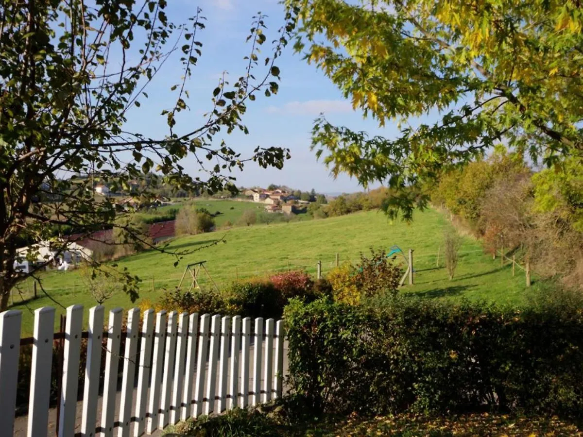 Holiday home Gite Rural 2 Chambres Avec Jardin, Terrasse, Wifi, Animaux Acceptes - Fr-1-496-130 Saint-Heand