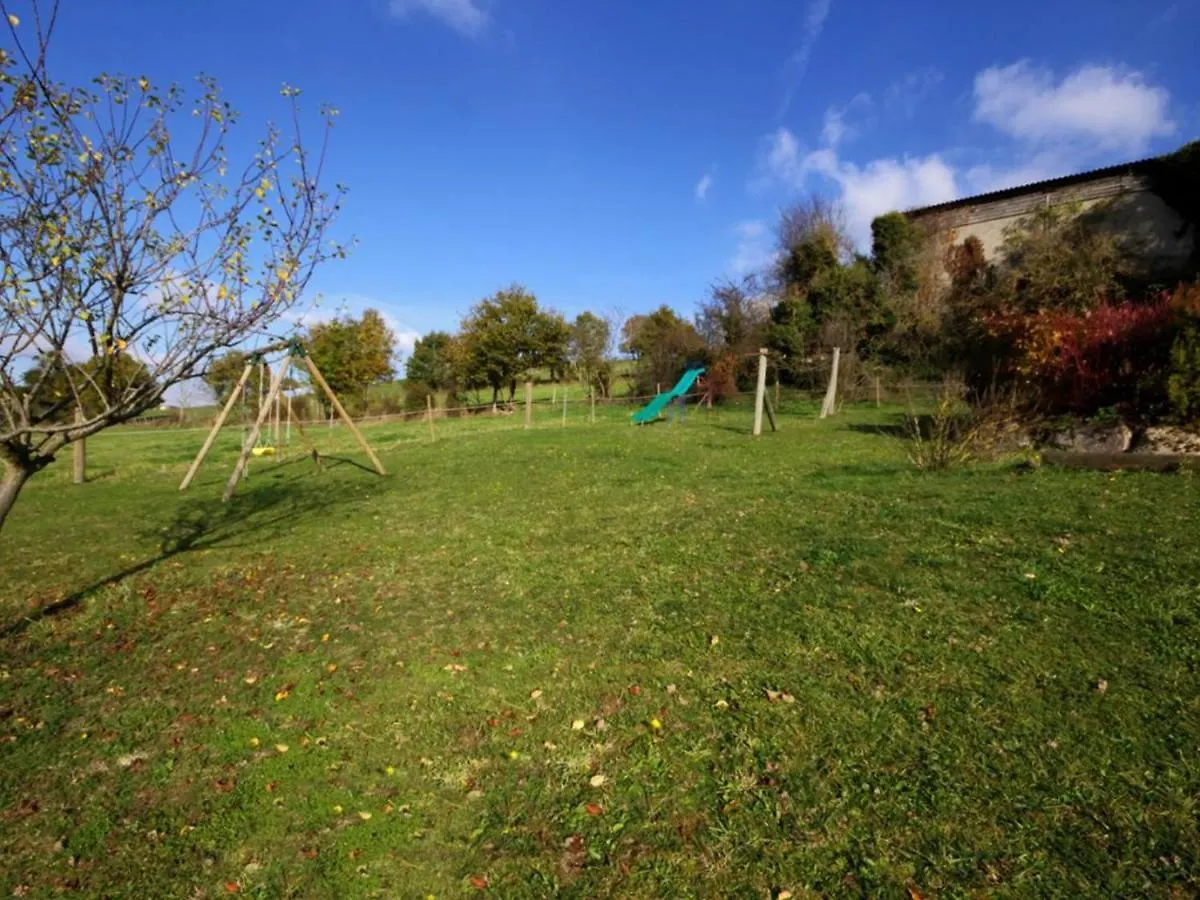 Gite Rural 2 Chambres Avec Jardin, Terrasse, Wifi, Animaux Acceptes - Fr-1-496-130 Saint-Heand France