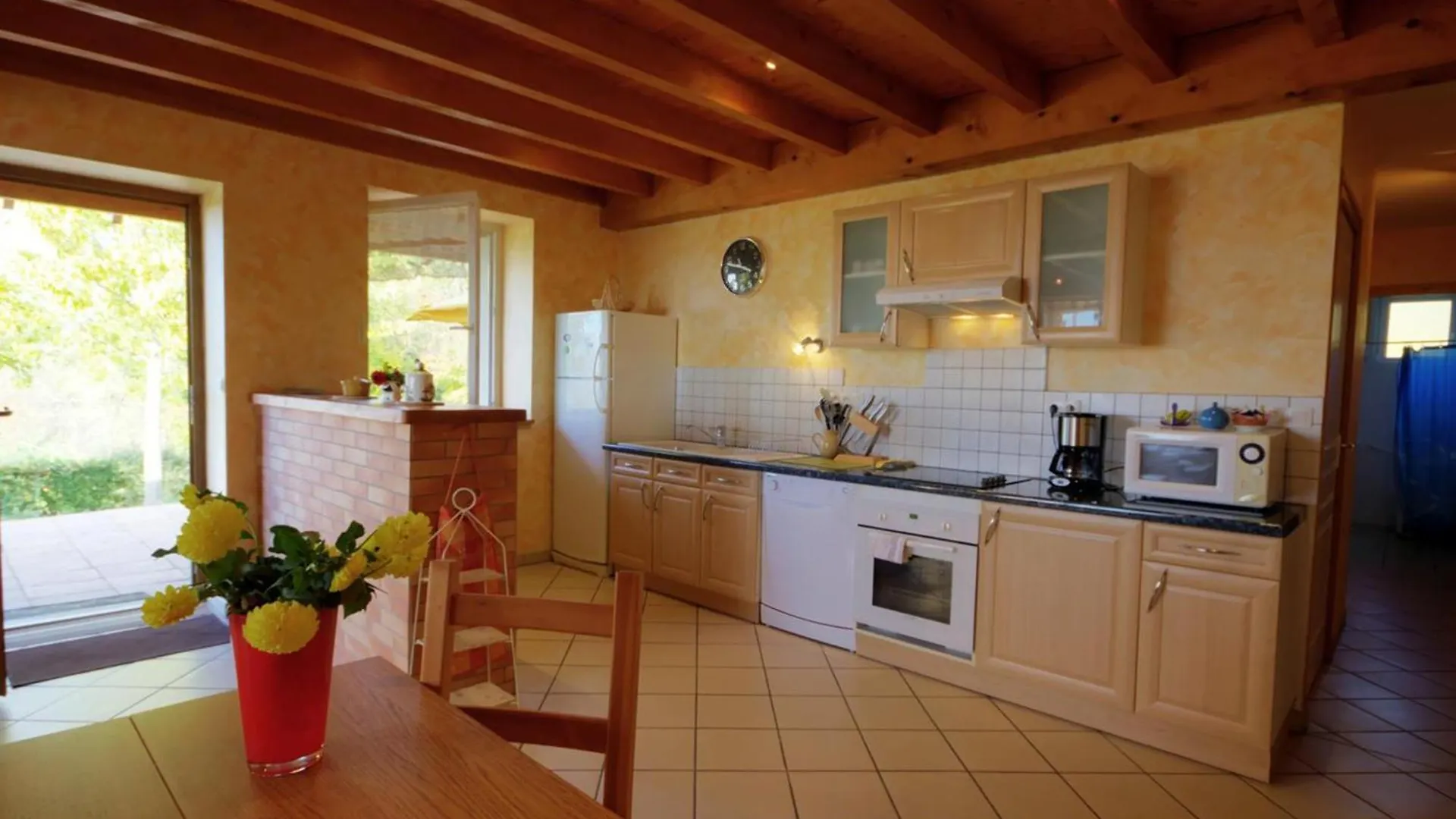 Gite Rural 2 Chambres Avec Jardin, Terrasse, Wifi, Animaux Acceptes - Fr-1-496-130 Saint-Heand 0*,  France