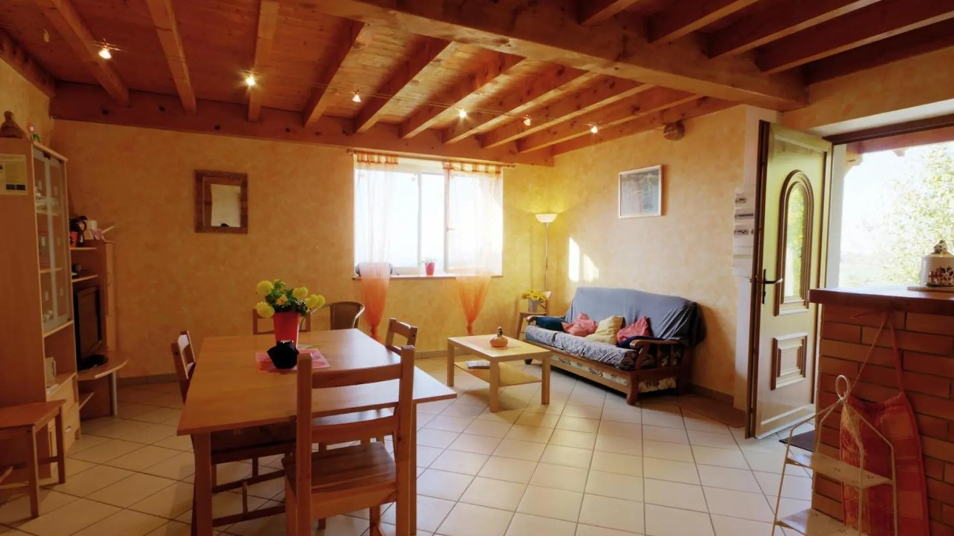 Holiday home Gite Rural 2 Chambres Avec Jardin, Terrasse, Wifi, Animaux Acceptes - Fr-1-496-130 Saint-Heand France